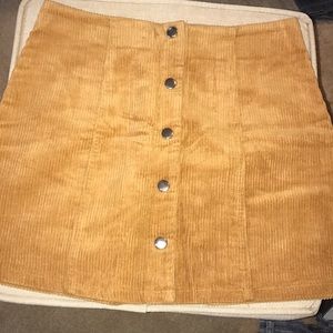 Button curduroy mini skirt